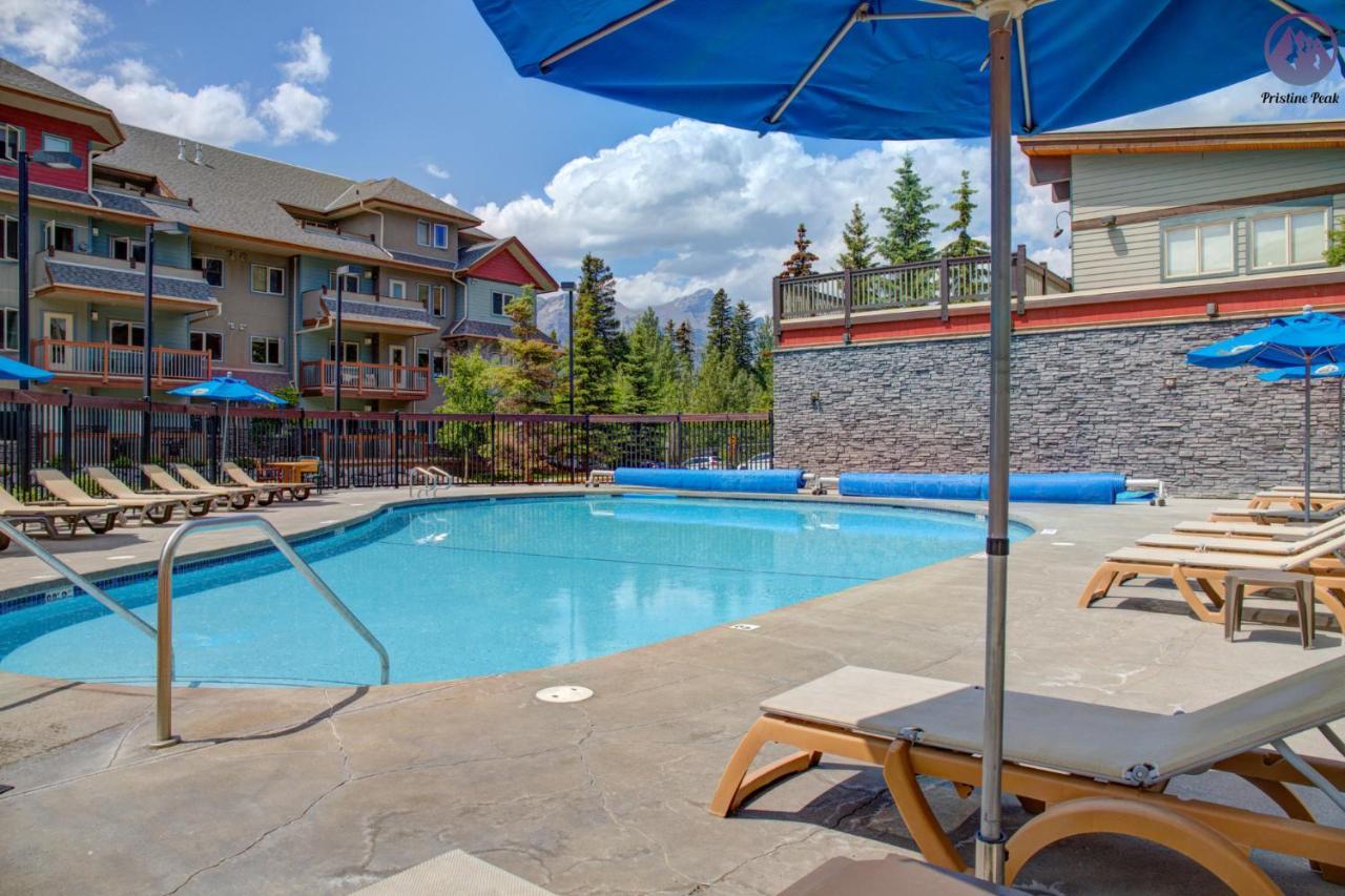 Modern Nordic 2 Bedroom Mountain View Condo Canmore Exterior photo